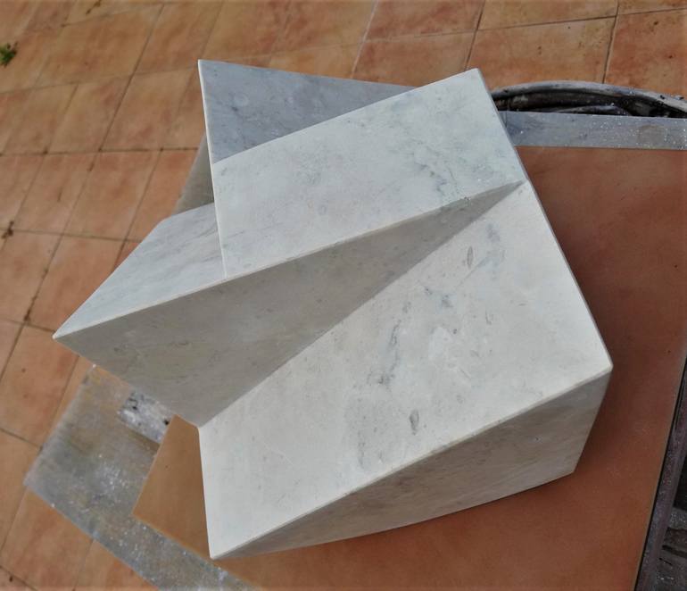 Original Minimalism Abstract Sculpture by OSCAR  LAURELIANO AGUIRRE COMENDADOR