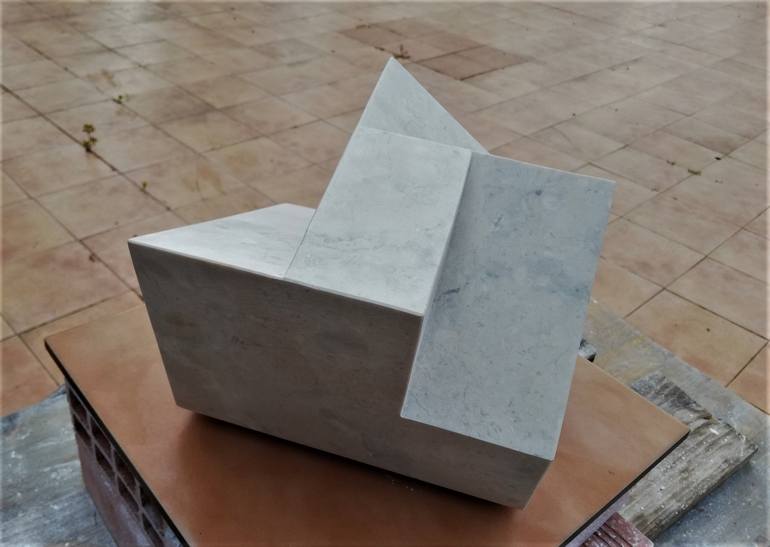 Original Abstract Sculpture by OSCAR  LAURELIANO AGUIRRE COMENDADOR