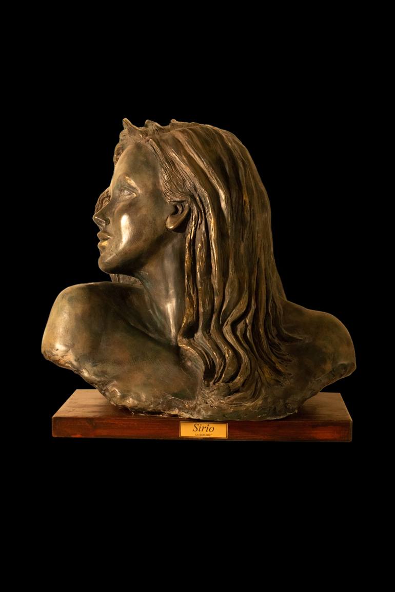 Original Figurative Women Sculpture by Elvira Sirio
