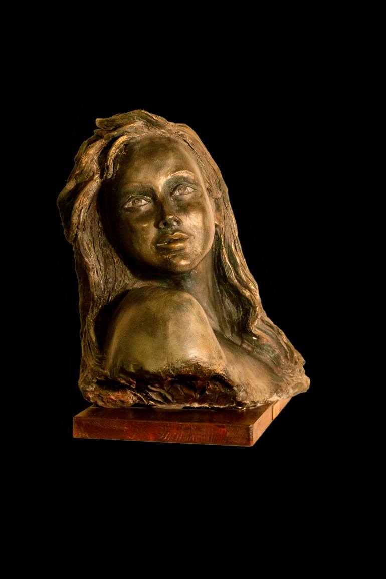 Original Figurative Women Sculpture by Elvira Sirio