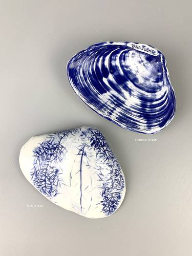 Ceramic Seashell with fern imprint thumb