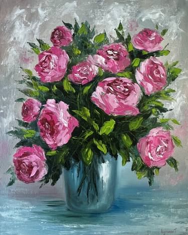 Bouquet of pink roses in a vase thumb