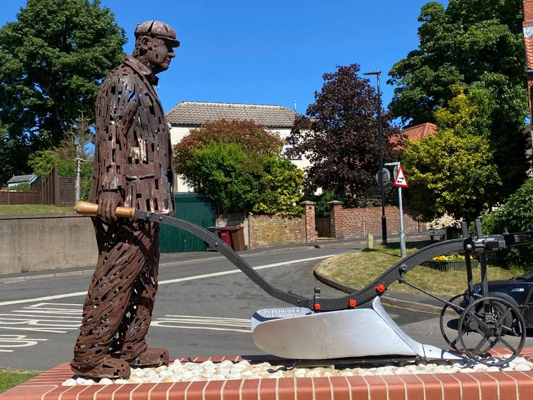 Original Figurative People Sculpture by James Sutton Arbs