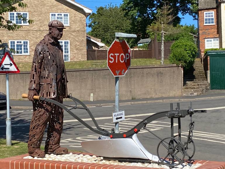 Original Figurative People Sculpture by James Sutton Arbs