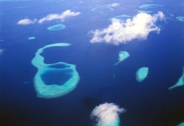 "Seascape of Maldives seen from a seaplane" - #04 - Limited Edition of 25 thumb