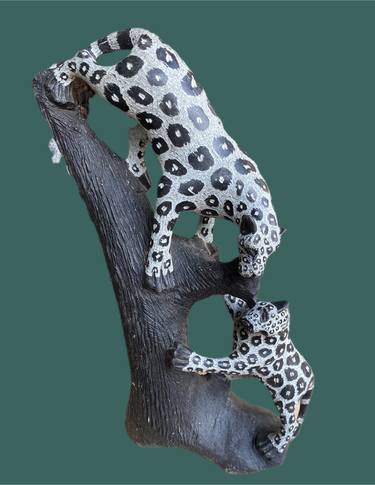 Stone Leopard & Cub thumb