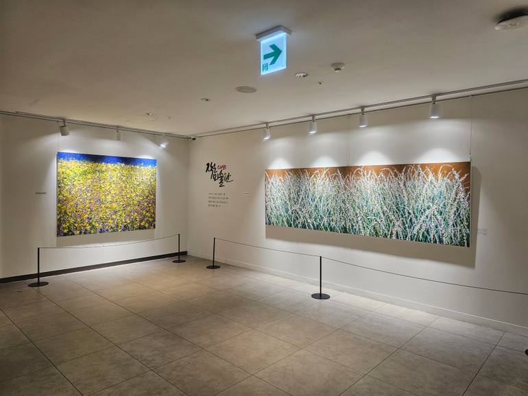 Original Abstract Floral Painting by Eun-Hye Seo