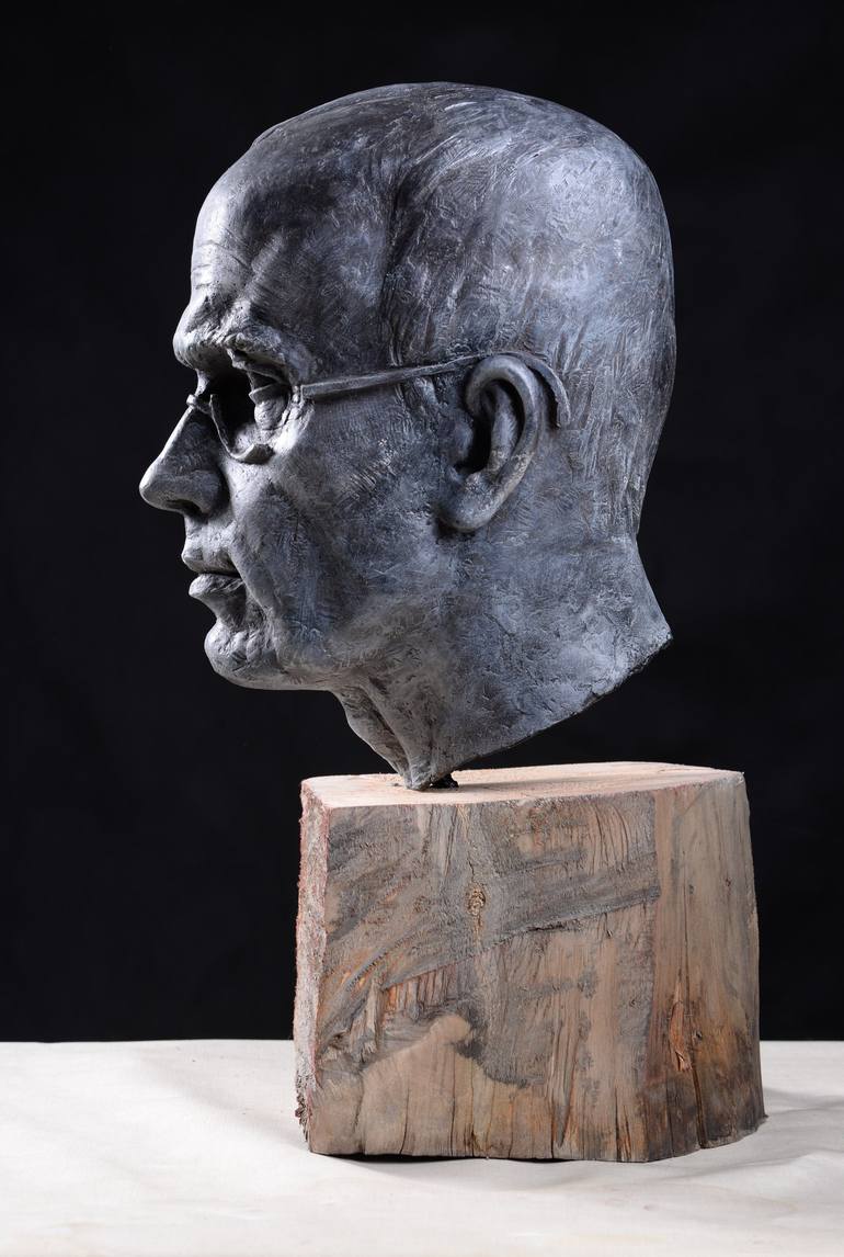 Original Figurative People Sculpture by Konrad Koch