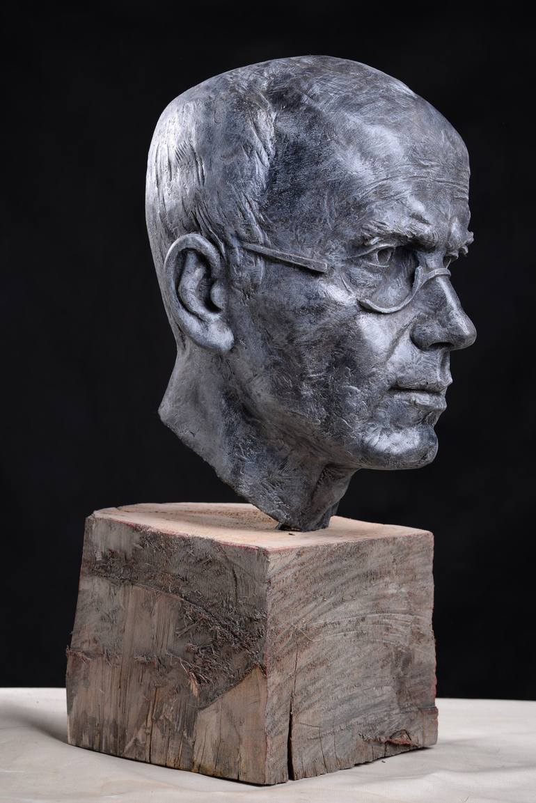 Original Figurative People Sculpture by Konrad Koch