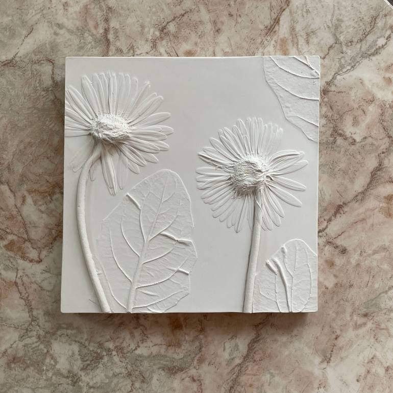 Original Minimalism Floral Sculpture by Ruth Welter