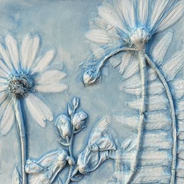 Blue Daisies Plaster Flower Fossil thumb