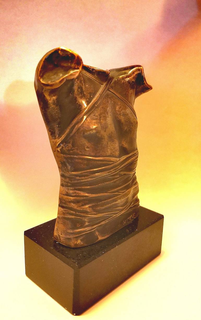 Original Body Sculpture by USA RT Society of Artists
