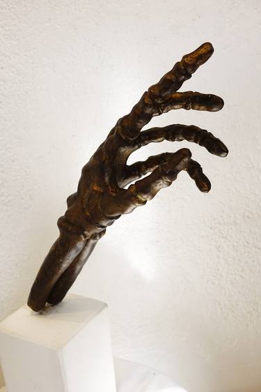 Original Figurative Body Sculpture by Berengere Labarthe
