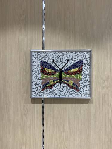 Mosaic butterfly thumb