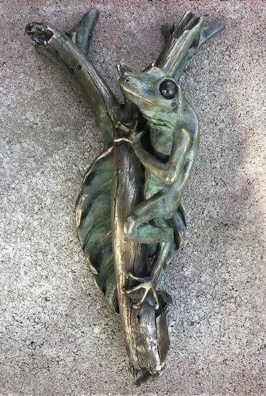 Frog Door Knocker thumb