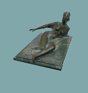Venus. Queen of Dreams bronze, 2005 H-34 cm thumb