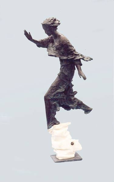 Running on clouds ,bronze, marble, 1998, H 72 cm thumb
