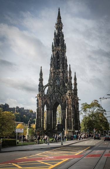 Scott monument – Series of 2 pictures about the Scott monument thumb