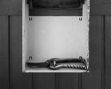 111 "Scissors in the Mailbox" - „Schere im Briefkasten“ thumb