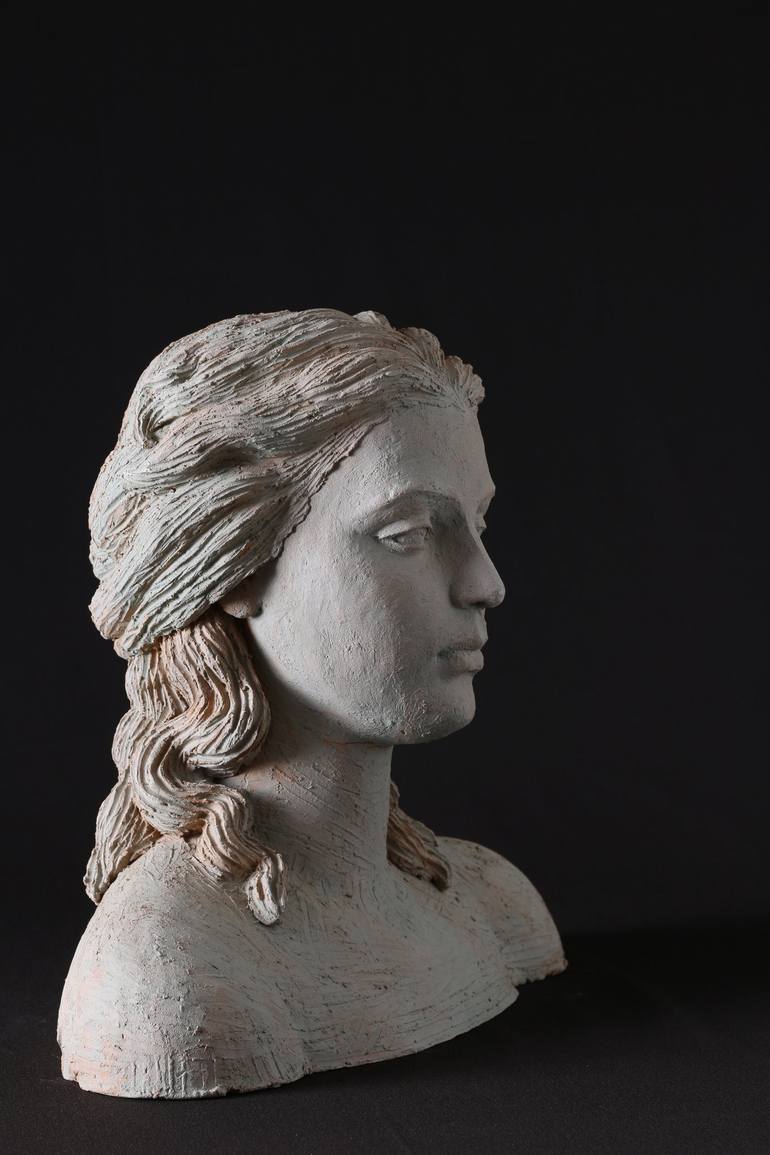 Original Women Sculpture by CRIBELLATI ELENA