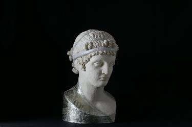 Original Women Sculpture by CRIBELLATI ELENA