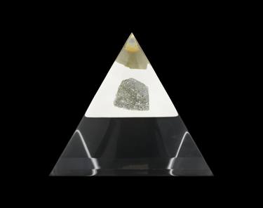 Moon rock found by Eugene Cernan of Apollo 17 (Space Expo, Noordwijk, The Netherlands) thumb
