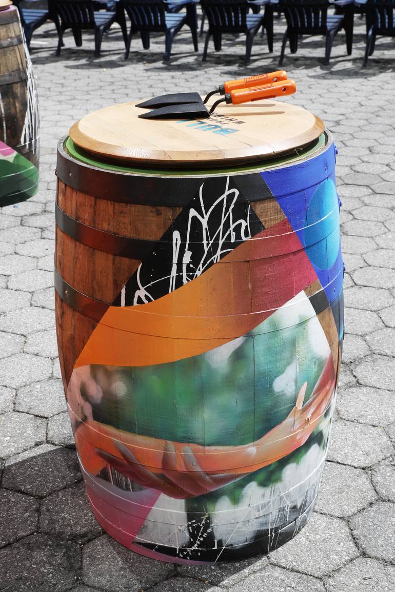 Original Modernism Abstract Sculpture by Elle Streetart
