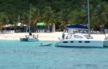 Soggy Dollar Beach Boats thumb