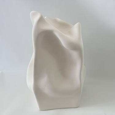 White Ceramic Abstract Sculpture «Out of myself” thumb