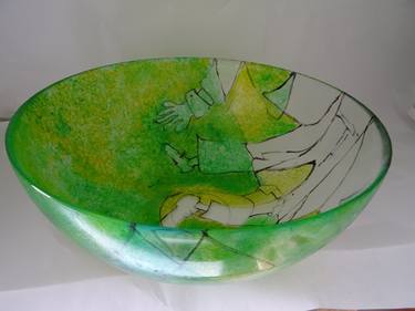 Painting on glass bowl thumb