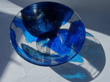 Painting on glass bowl thumb