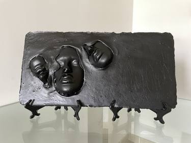 Faces - concrete sculpture thumb