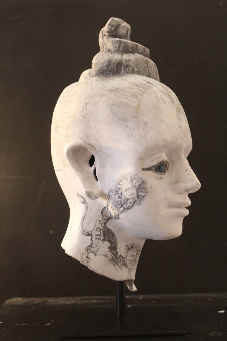 Original Figurative Women Sculpture by Helena Lambert