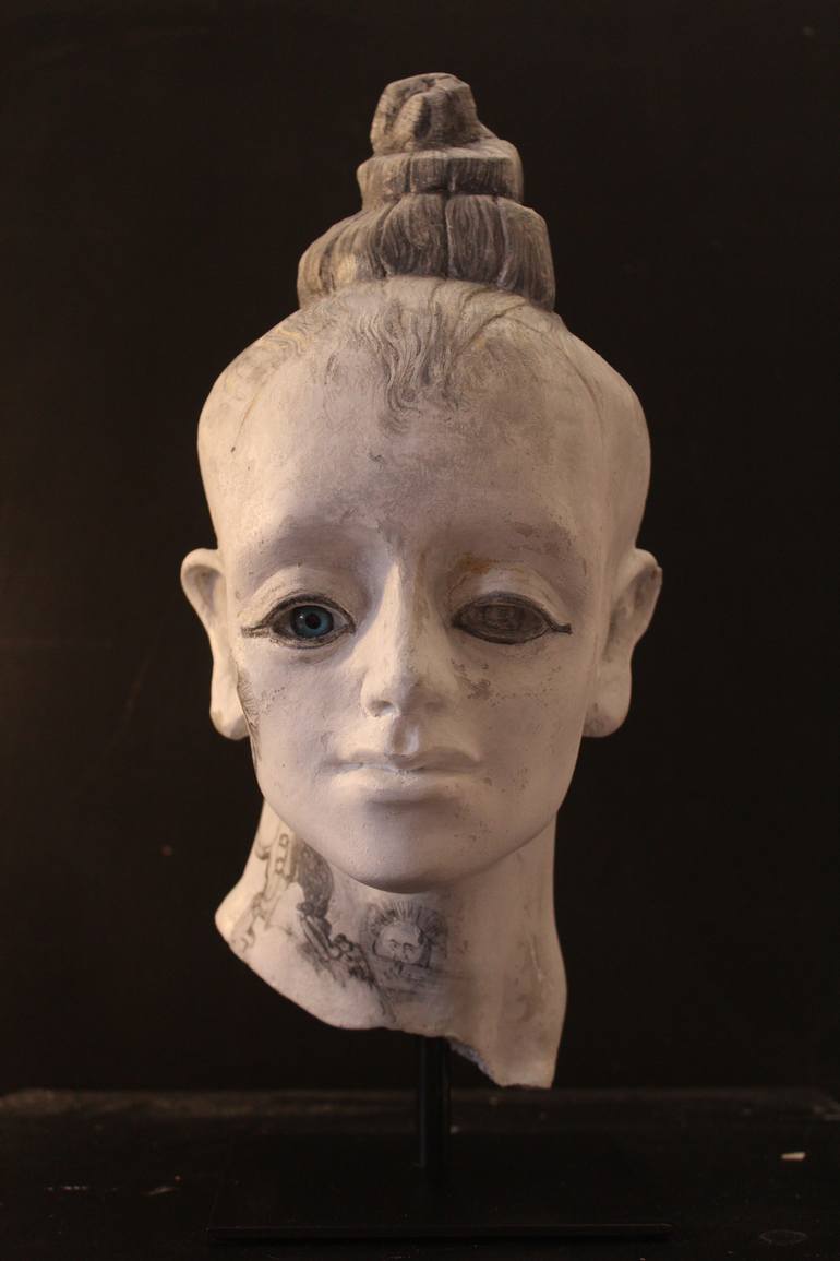 Original Figurative Women Sculpture by Helena Lambert