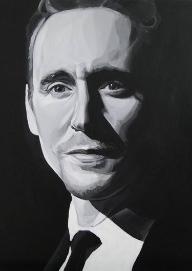 Tom Hiddleston portrait thumb