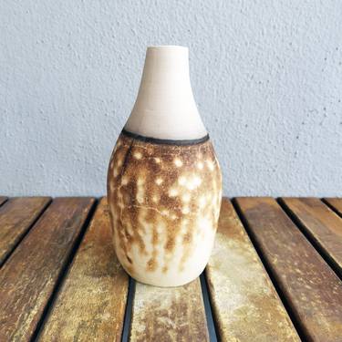 Natsu raku fired ceramic pottery vase - Obvara thumb