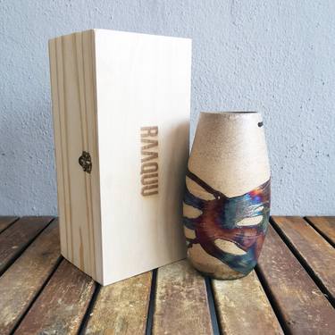 Tsuri raku fired ceramic pottery vase with gift box - H.C Matte thumb