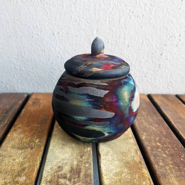 Kioku Small Urn raku fired ceramic vessel - Carbon Copper thumb