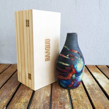 Natsu raku fired ceramic pottery vase with gift box Carbon Copper thumb