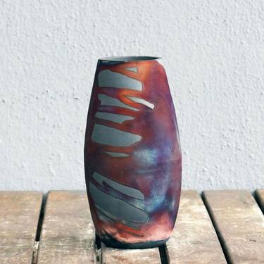 Tsuri raku fired ceramic pottery vase - Carbon Copper thumb
