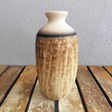 Koban raku fired ceramic pottery vase - Obvara thumb