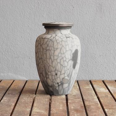 Omoide Urn Raku Ceramic Pottery 170 cubic inches S/N8000002 thumb