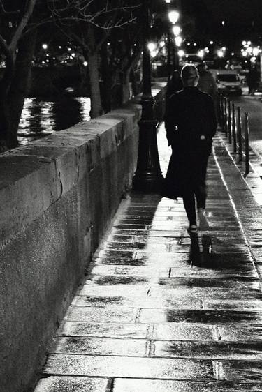 Solitude sous la pluie de la Seine (Paris) thumb