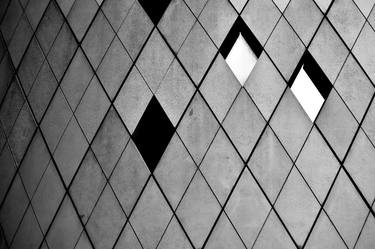 Bauhaus Essence: architectural diamonds (London) thumb