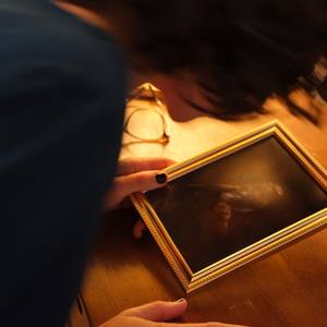 The Bird in the Frame