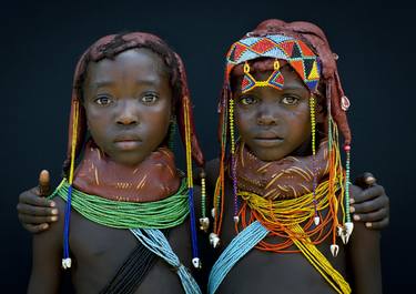 Mwila tribe little girls - Angola 2010 thumb