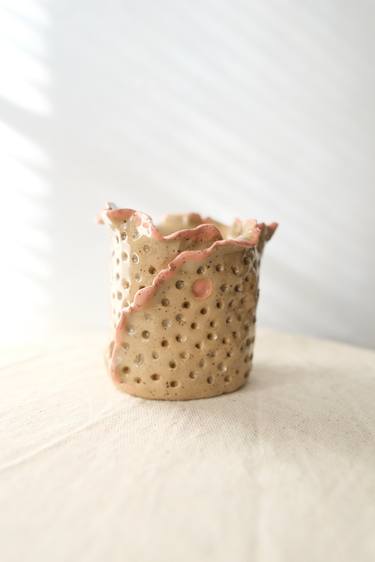 CORAL CERAMIC VESSEL - BLUSH thumb