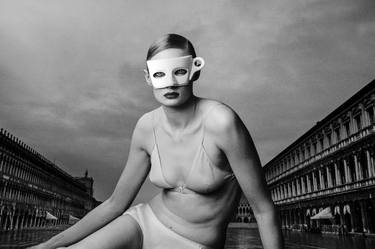Original Art Deco Women Photography by Sergio Cerezer