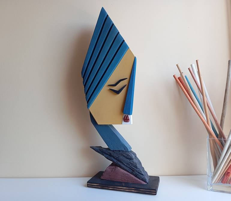 Original Bauhaus Women Sculpture by José Manuel Solares