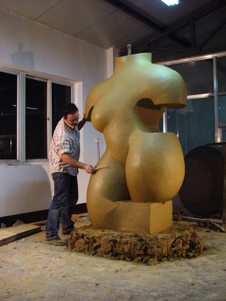 Original Contemporary Women Sculpture by Rodolfo Navarro